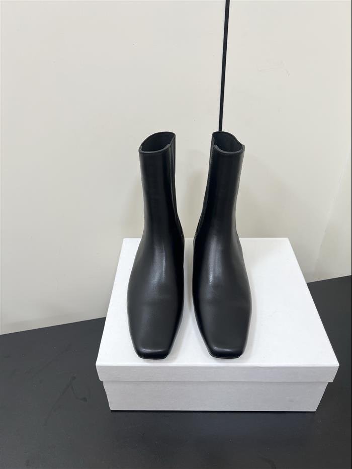 20251128174314295 370